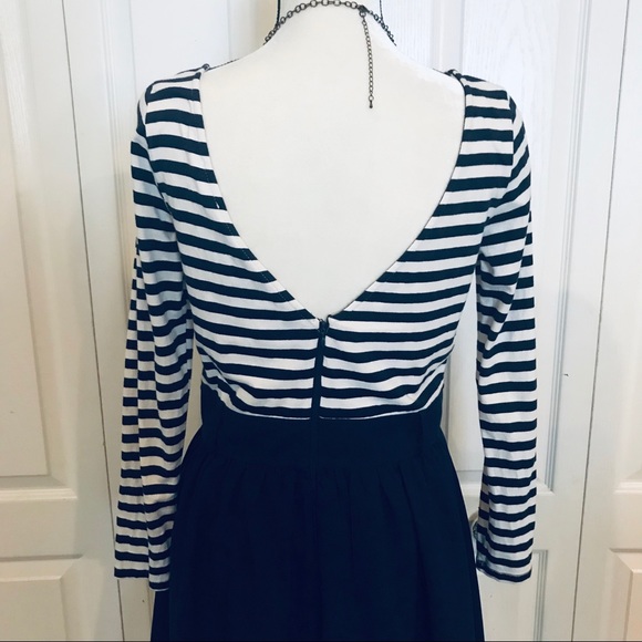 Parisian Dress - Picture 4 of 5